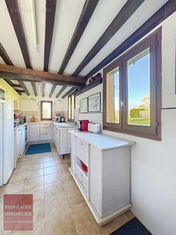 Maison à SAINT-GEORGES-EN-AUGE
