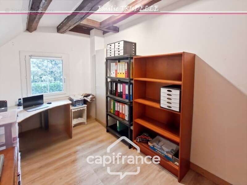 Maison à vendre 6 pièces 138m² TORCE EN VALLEE (72) - 3/4 chambres + appartement, Etang, bassin sur parc paysagé de 8500m² - photo 9