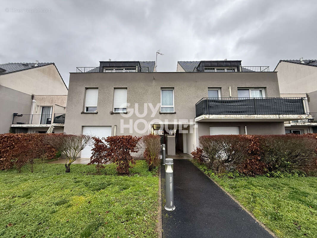 Appartement à LACROIX-SAINT-OUEN
