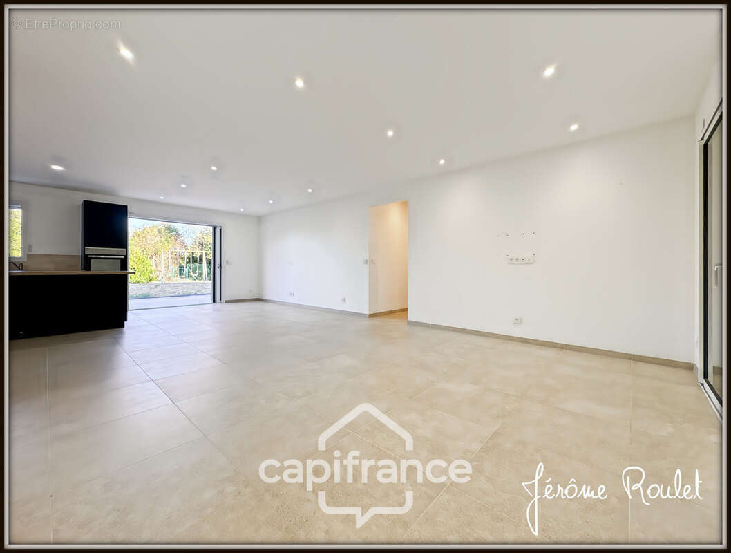 Maison à vendre 4 pièces 3 chambres Terrain 760 m² avec garage VILLIERS (86) - photo 12