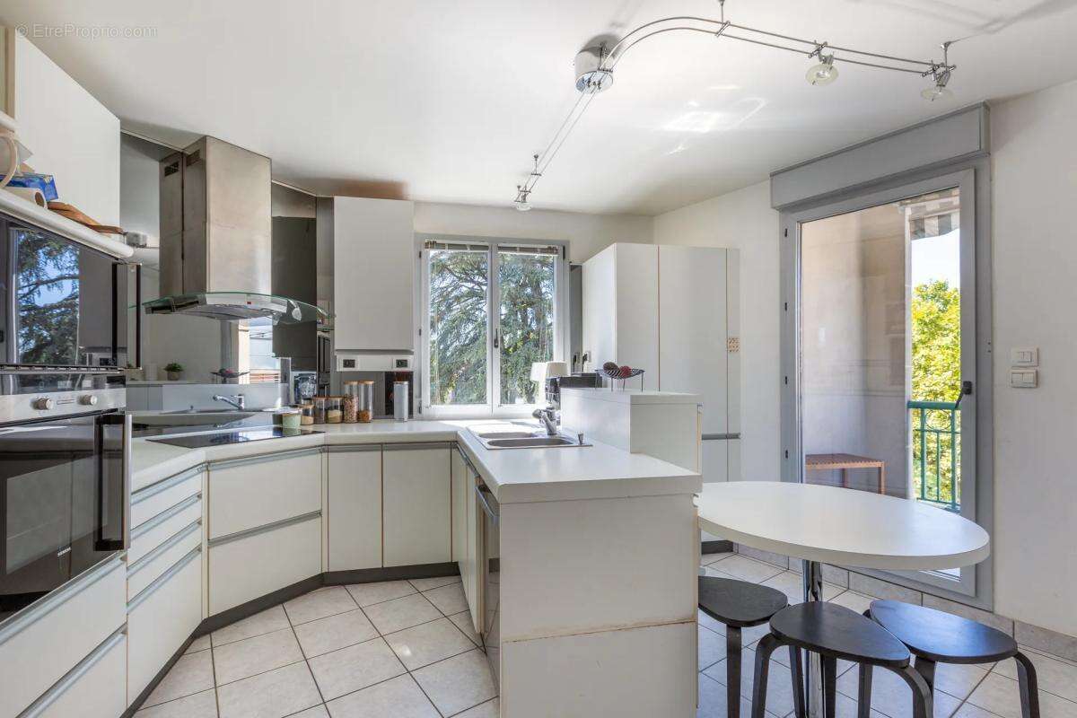 Appartement à TASSIN-LA-DEMI-LUNE