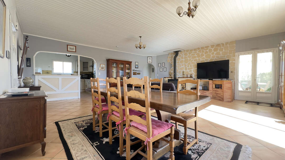 Maison à TALMONT-SAINT-HILAIRE