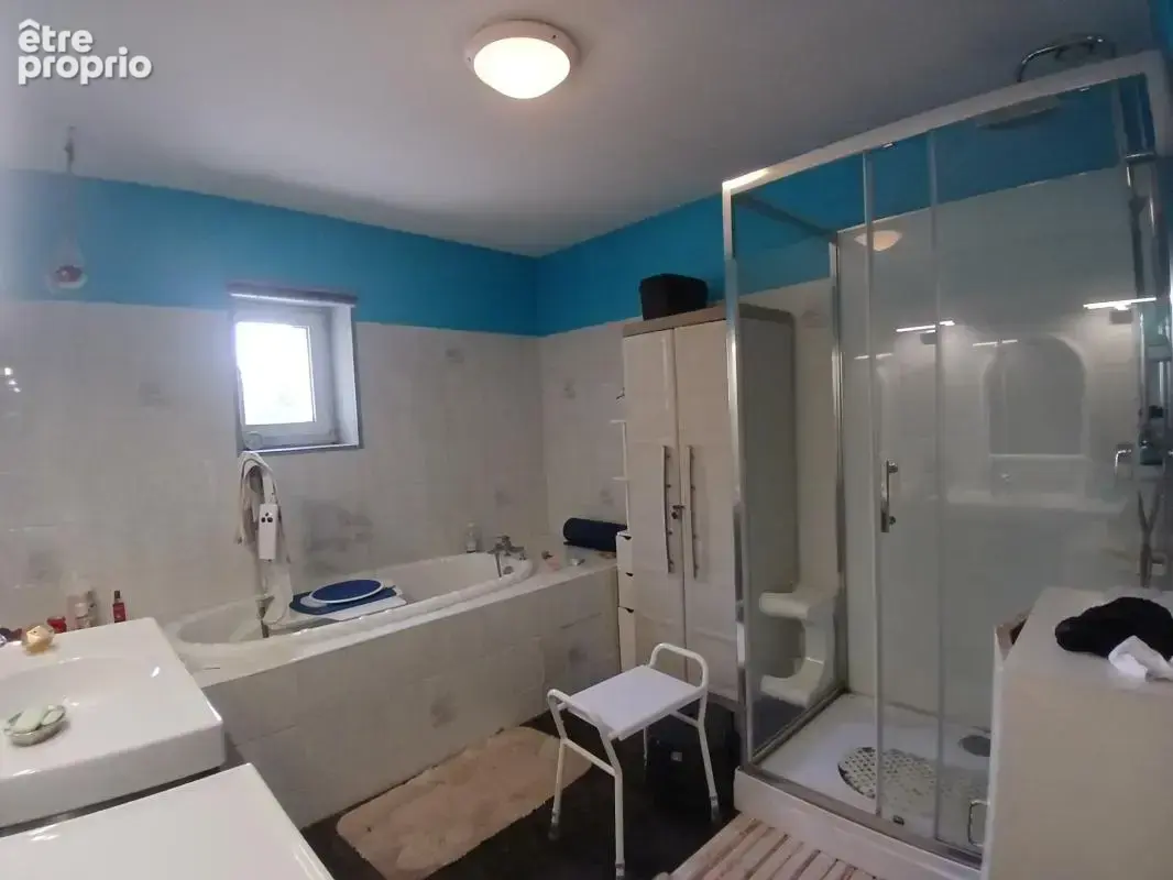 Maison en pierre, volumes généreux et charme à MORNAC - photo 11