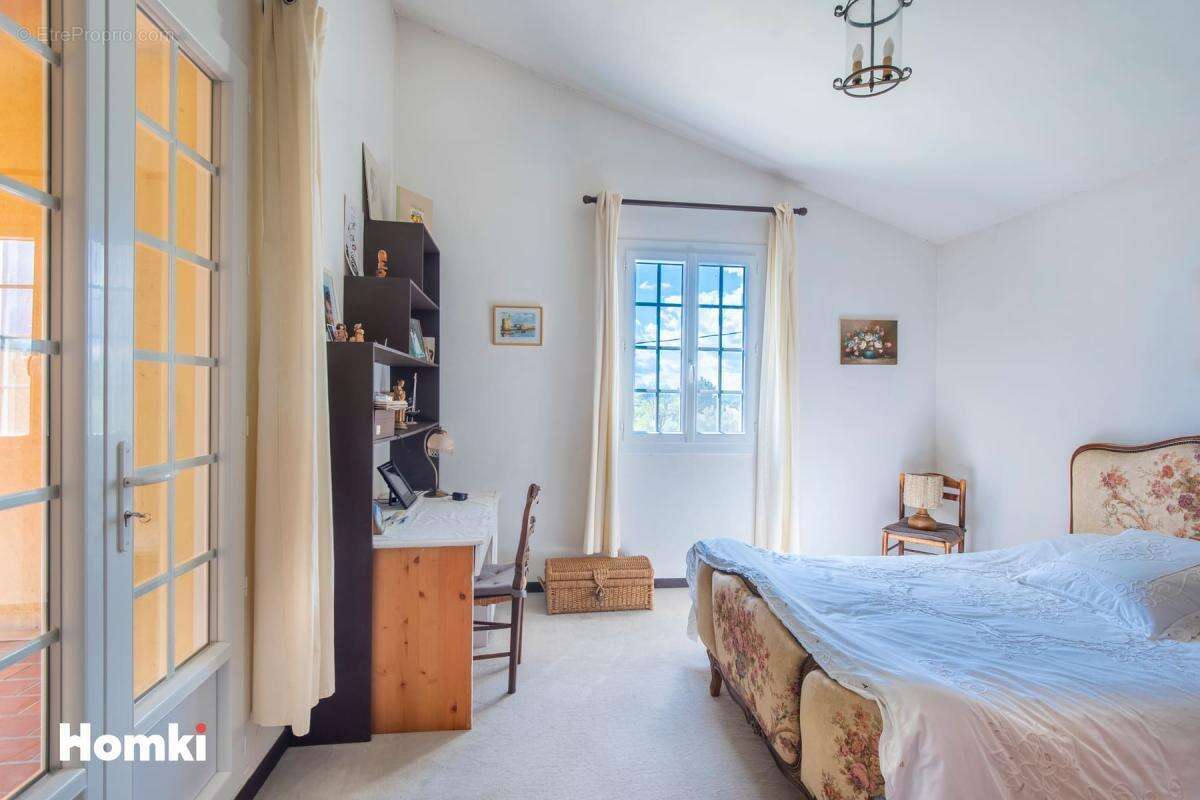 Maison à MORIERES-LES-AVIGNON