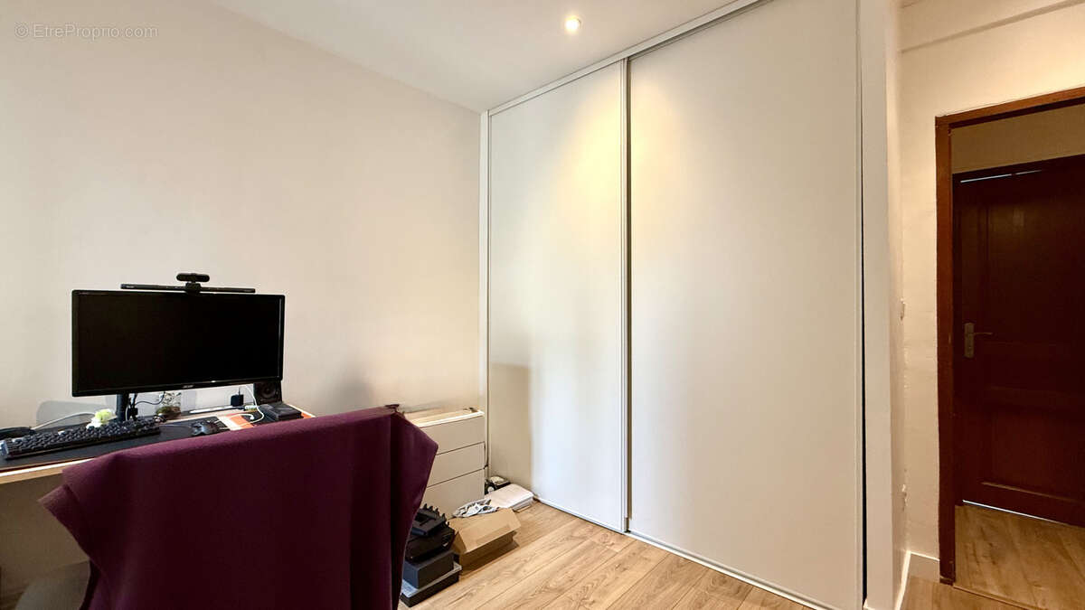 En exclusivite - a vendre - appartement type 3 vendu loue - garage - photo 7