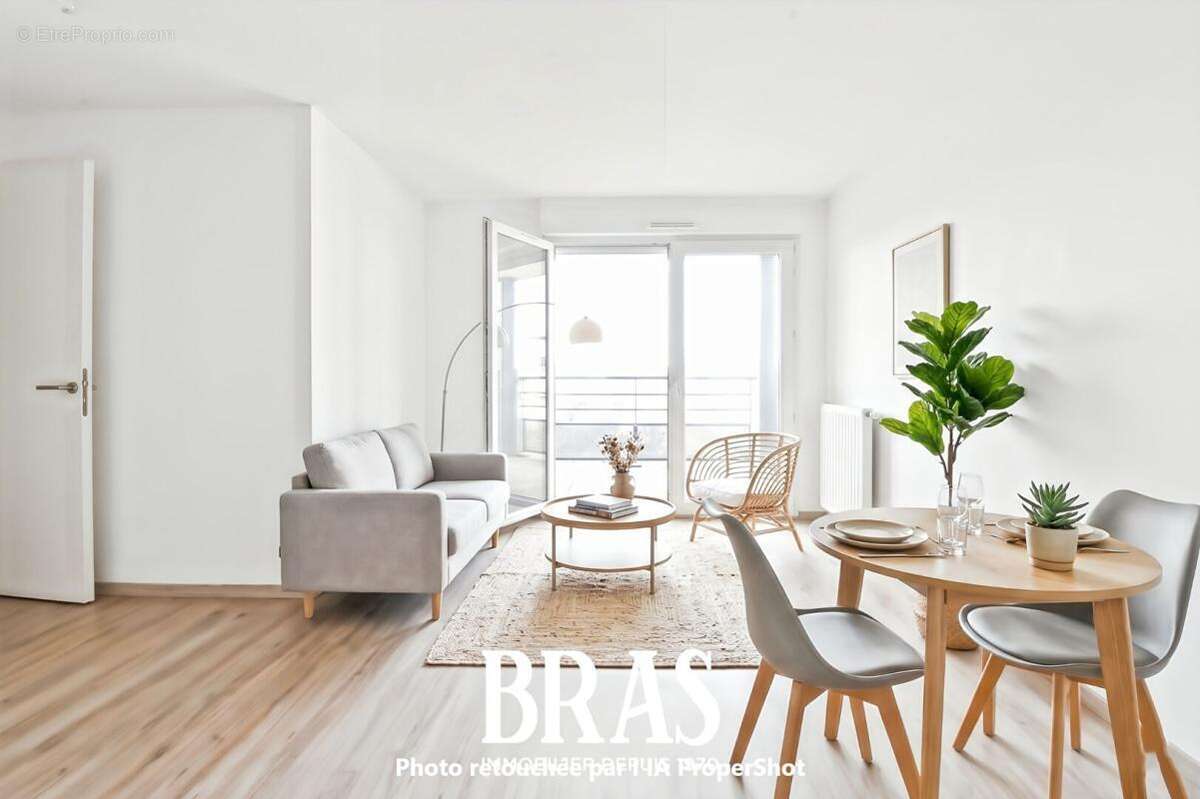 Appartement à REZE