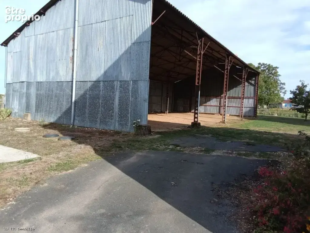 Maison De Campagne Avec Une Deuxième Maison Et D'Autres Dépendances - photo 5
