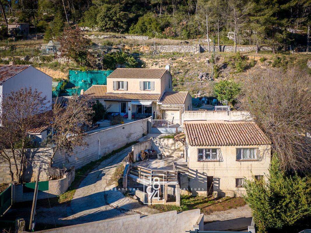 Maison à SAINT-ZACHARIE