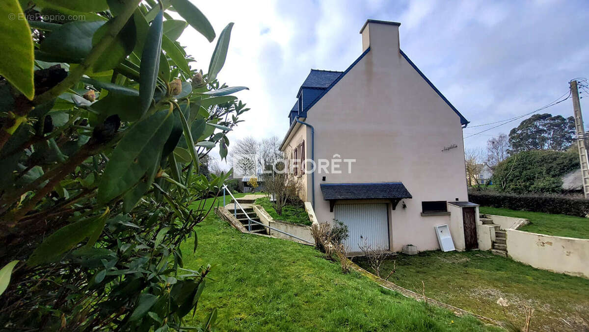 Maison à PLOUEZEC