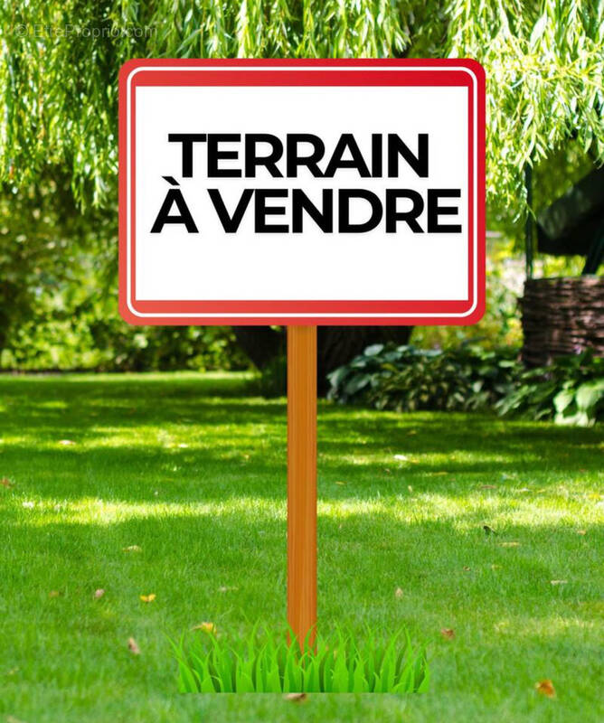 Terrain à LA FERTE-GAUCHER