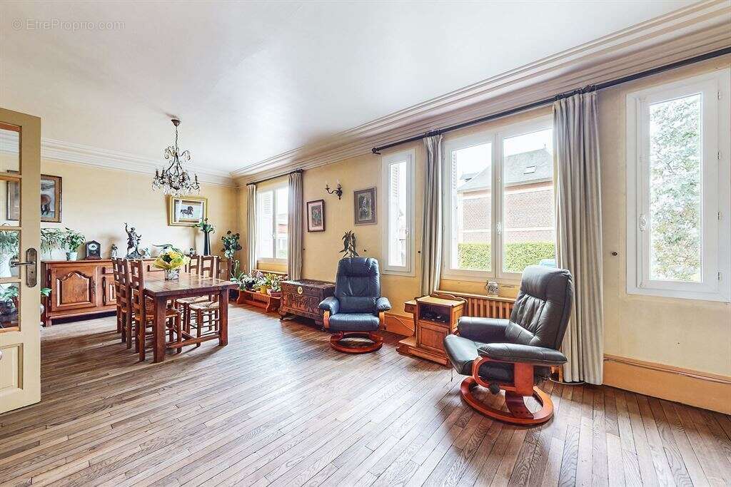 Maison à FRIVILLE-ESCARBOTIN