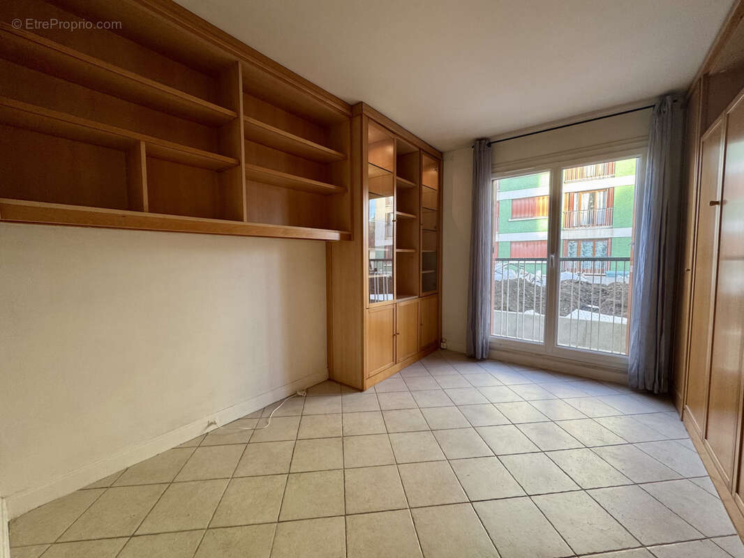 Appartement à LE PERREUX-SUR-MARNE