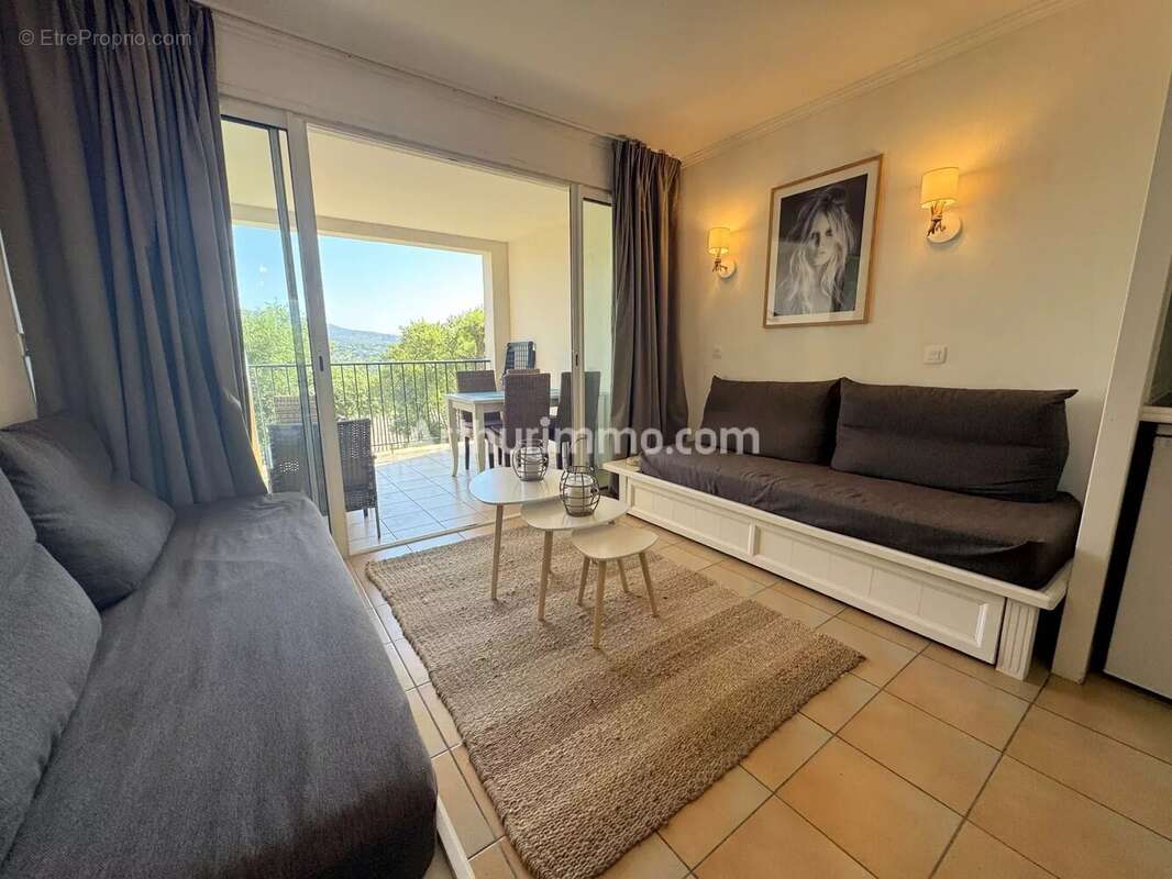 Appartement à GRIMAUD