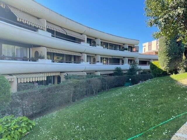 Appartement à LE CANNET