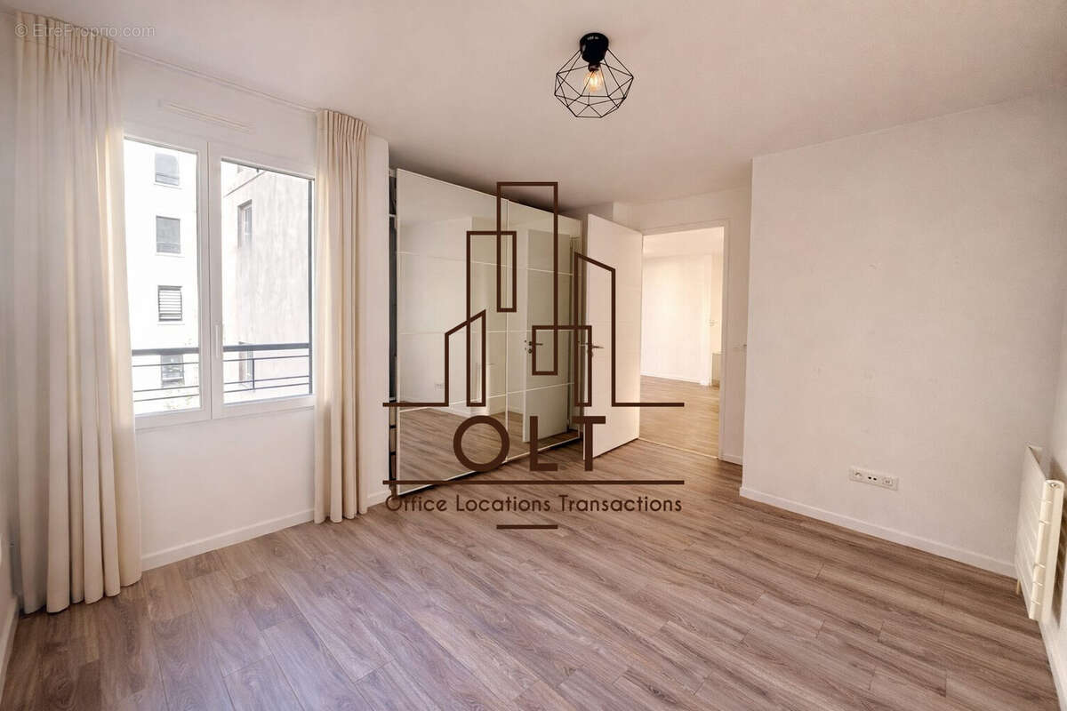 Appartement à SURESNES