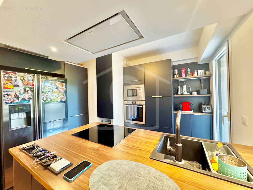 Appartement à VALLAURIS