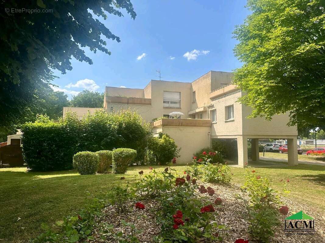 Appartement à MERY-SUR-OISE