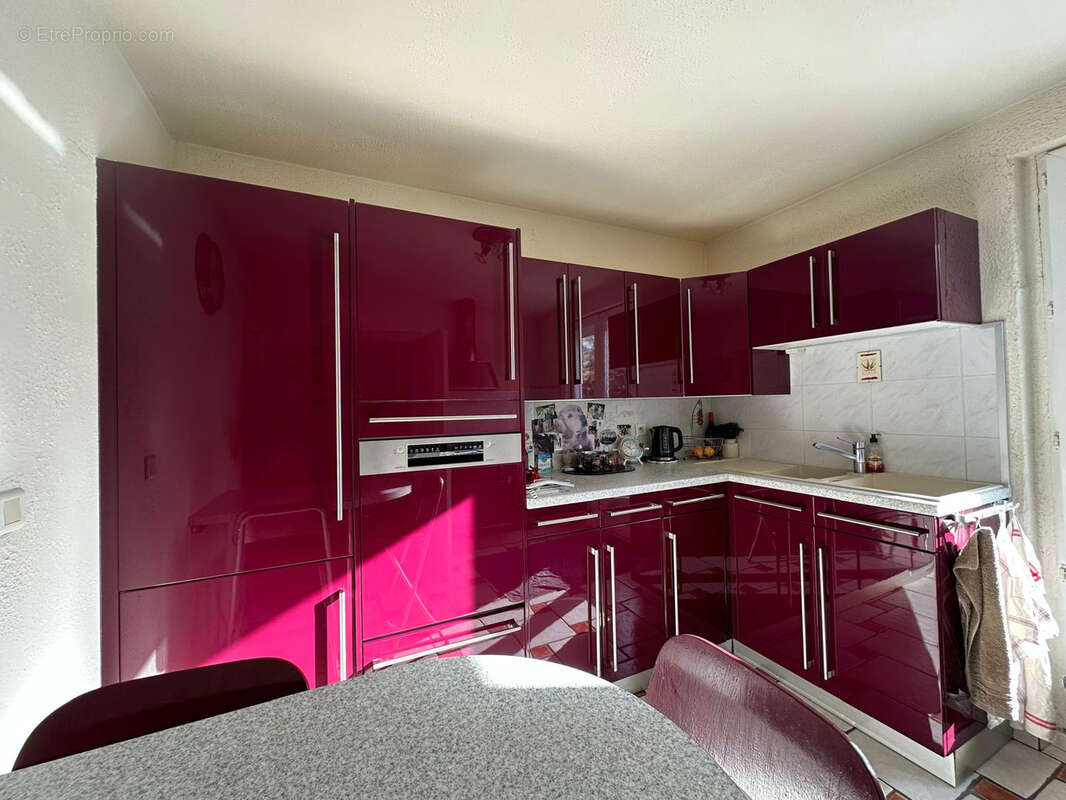 Maison à COMMELLE-VERNAY