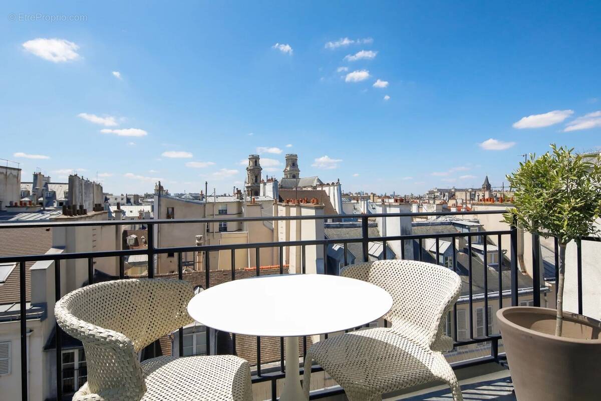 Appartement à PARIS-6E