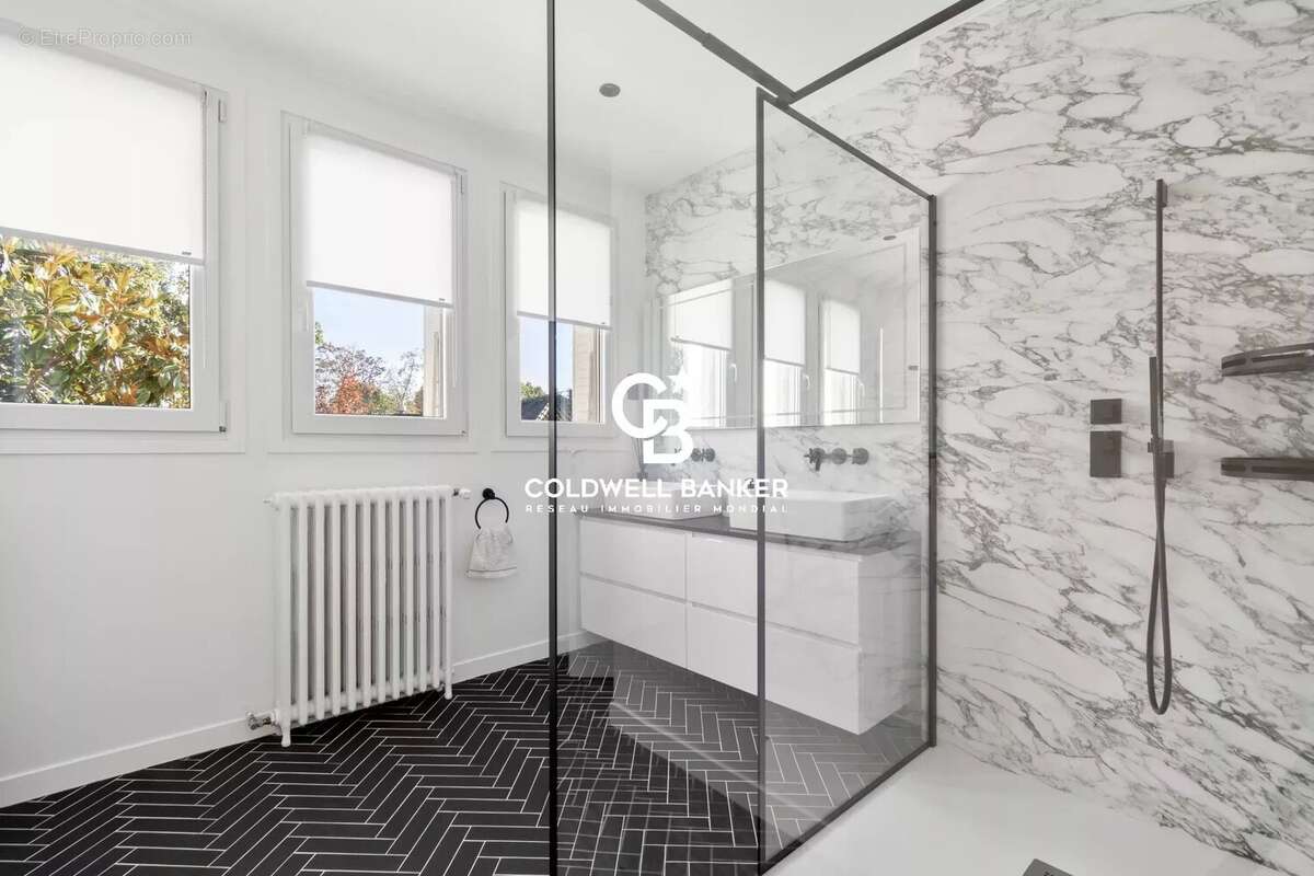 Maison à LE VESINET