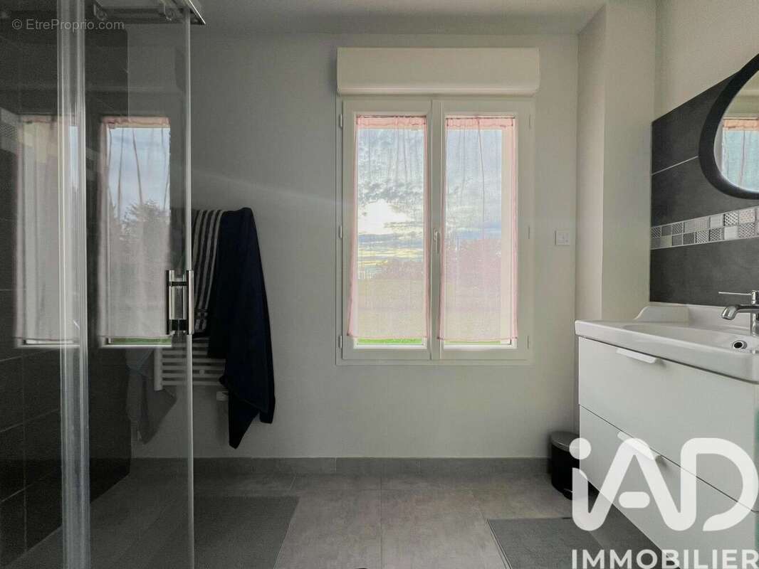 Photo 9 - Maison à NEAUPHLETTE