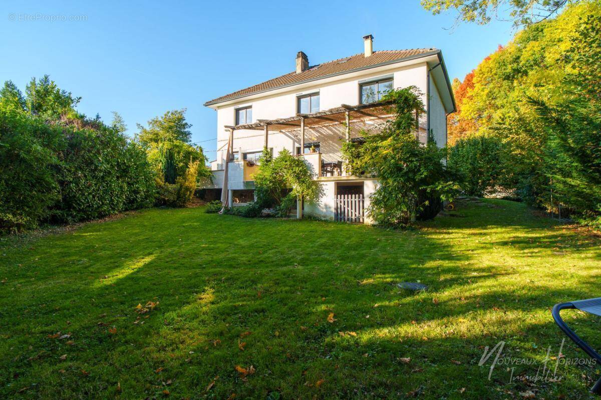 Maison à VERNEUIL-SUR-VIENNE