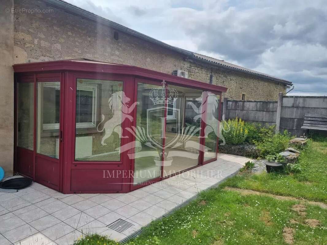 Maison à LINY-DEVANT-DUN