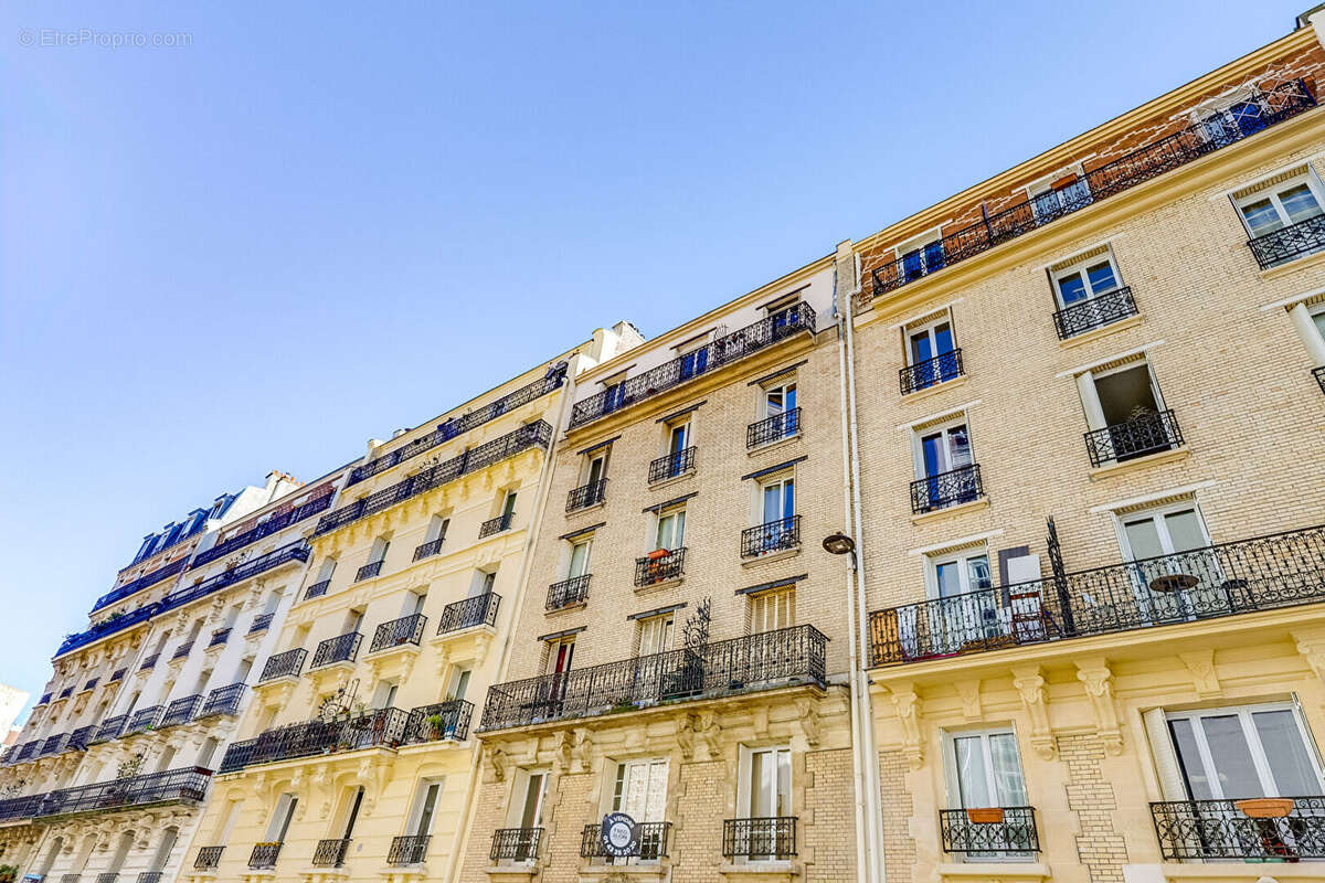 Appartement à PARIS-14E