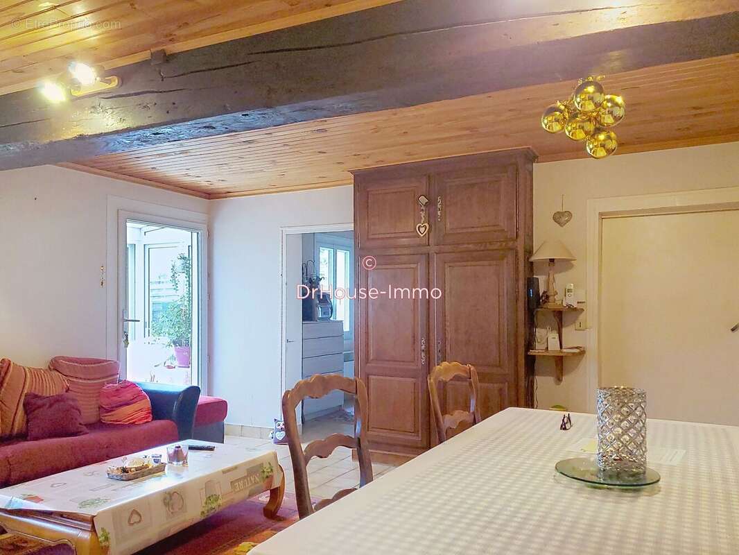 Maison à MONTIGNY-LE-CHARTIF