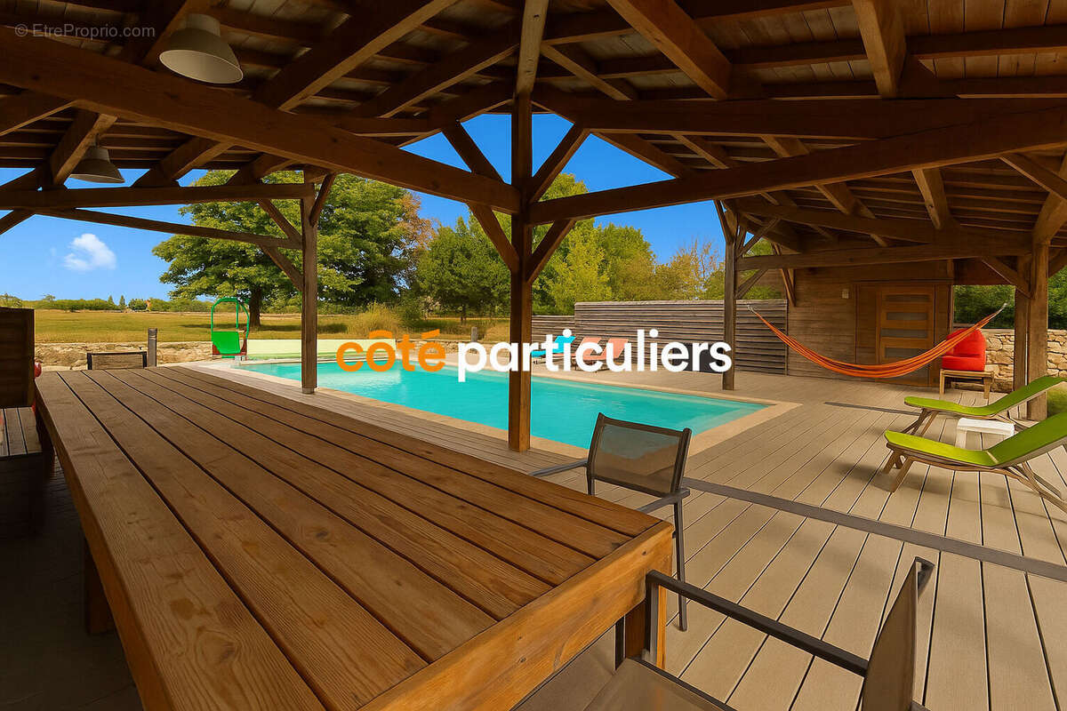 Maison à VOUILLE-LES-MARAIS