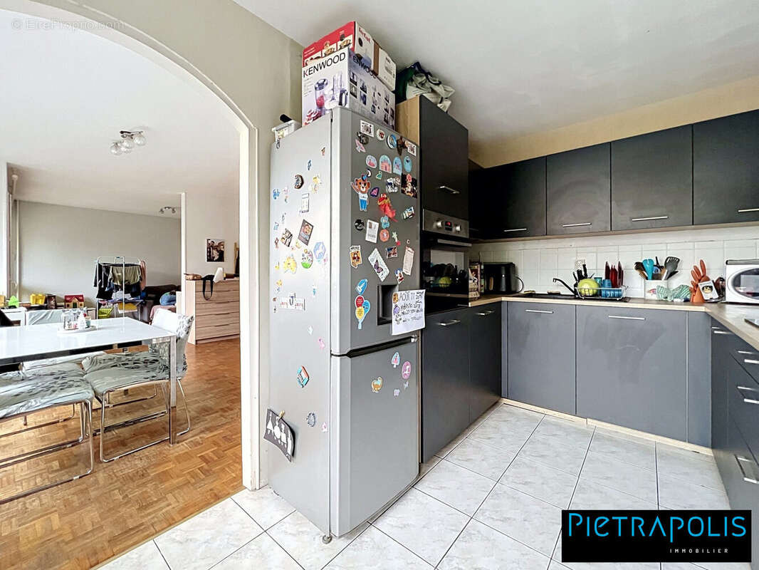 Appartement 76 m² à Oullins  - photo 4