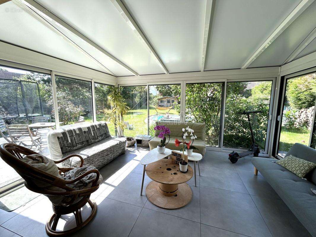 Maison à ROSNY-SUR-SEINE