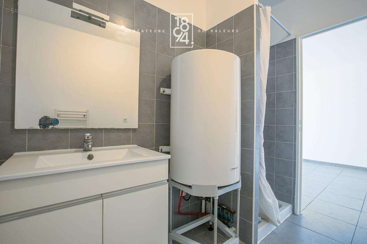 T2 avec ascenseur et box en supplément - photo 5