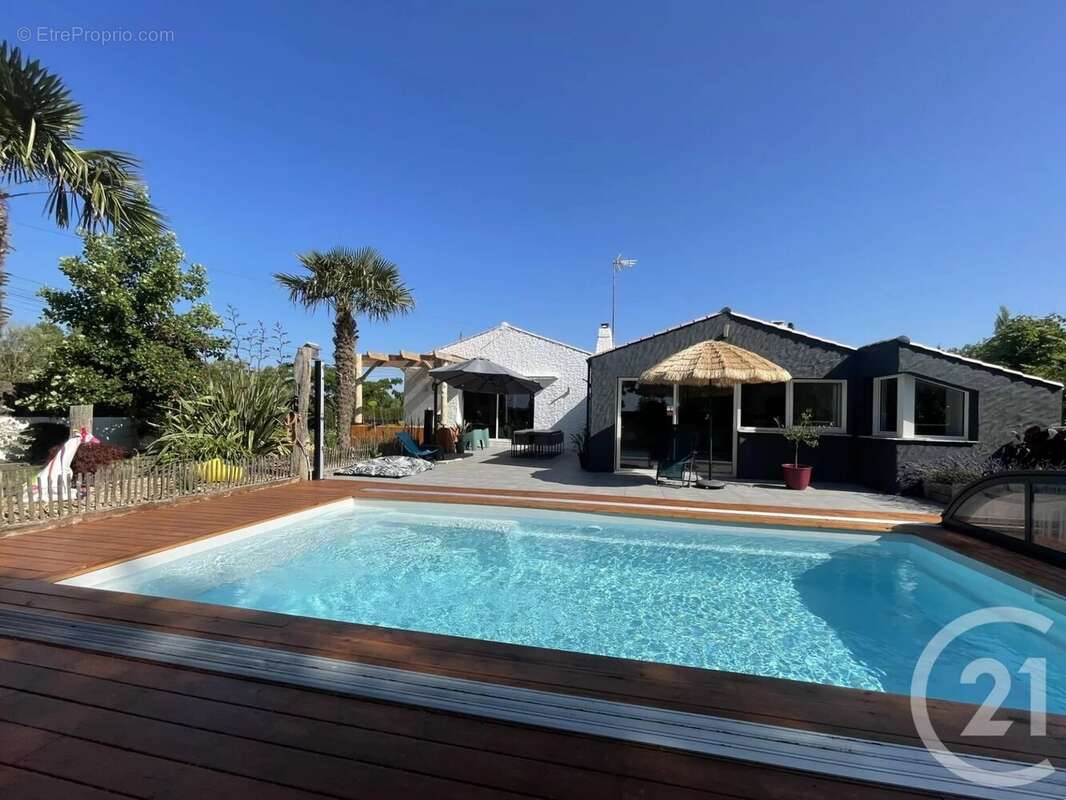 Maison à LE PERRIER