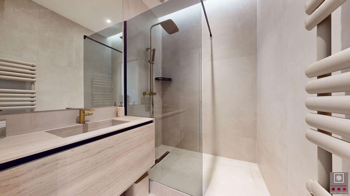 Appartement à LYON-6E