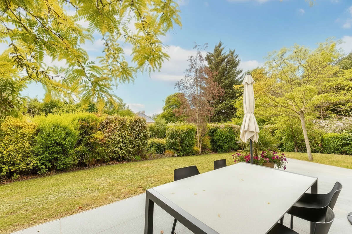 Maison à VERRIERES-LE-BUISSON