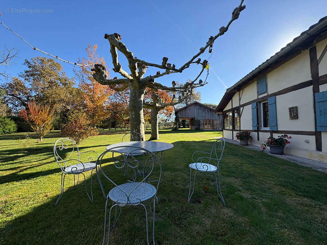 Maison à RION-DES-LANDES