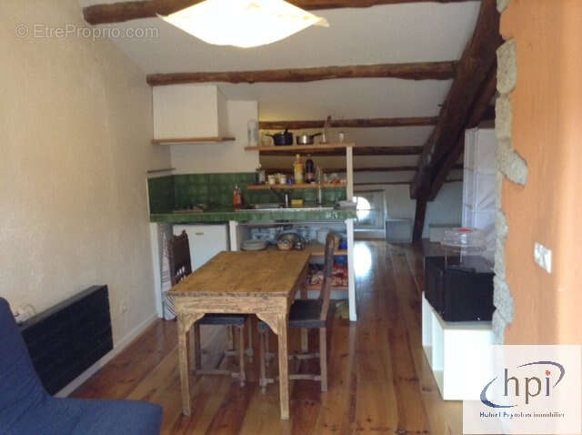 Vente studio meublé avec terrasse centre-ville Saint Affrique - photo 6