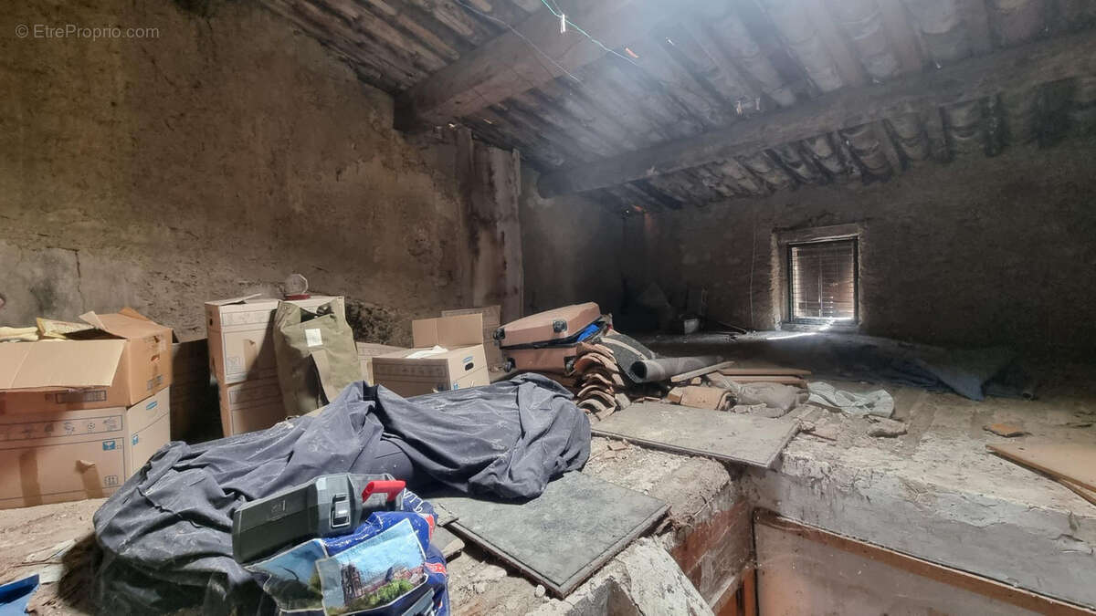 Appartement à AZILLE