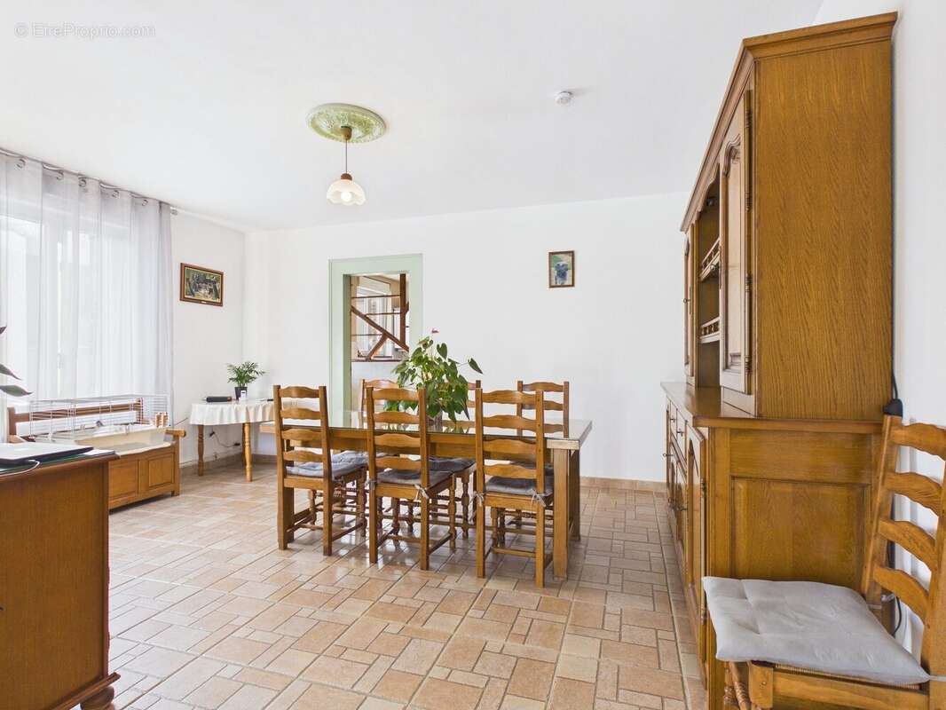 Maison à SAINT-MESMIN