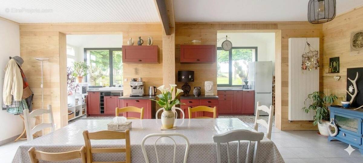 Photo 1 - Maison à BUSSAC-SUR-CHARENTE