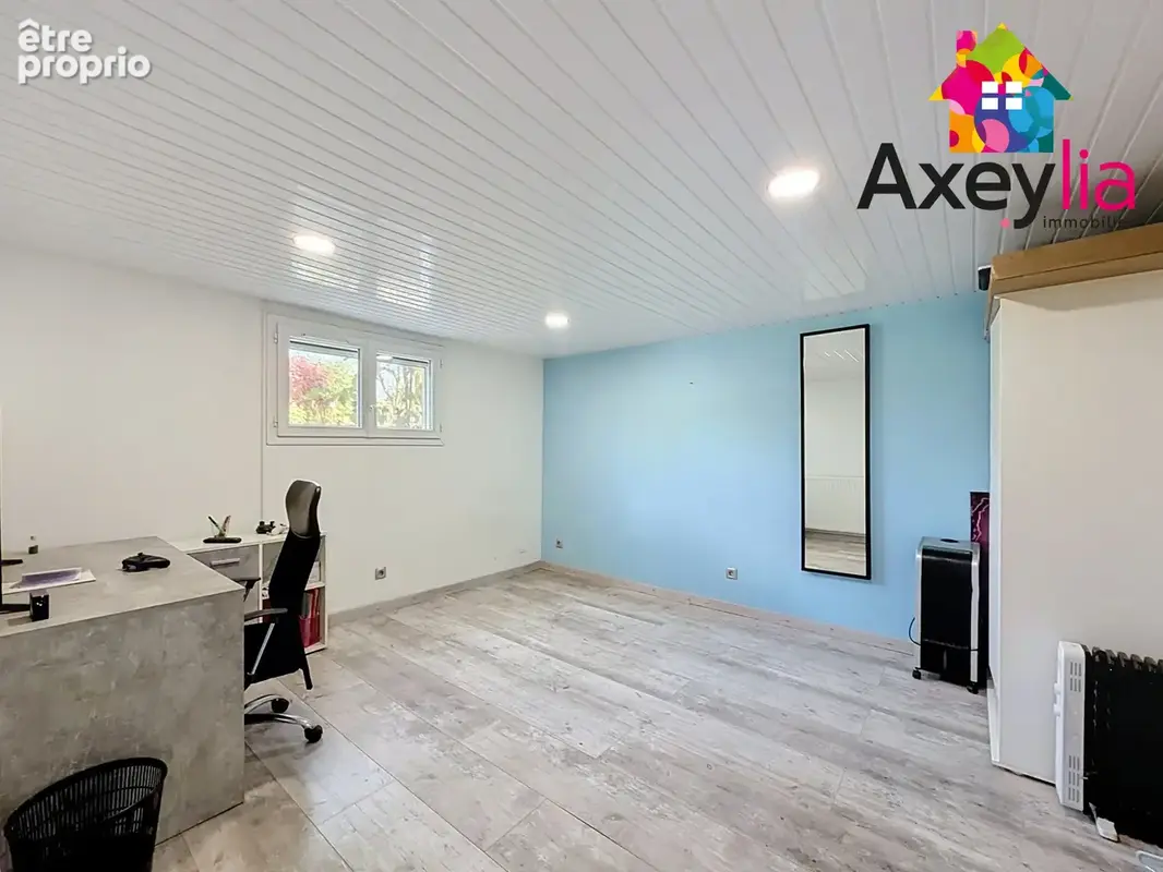 A vendre - virigneux - maison familiale de plain-pied avec sous-sol aménagé, grand terrain arboré et piscine h - photo 21