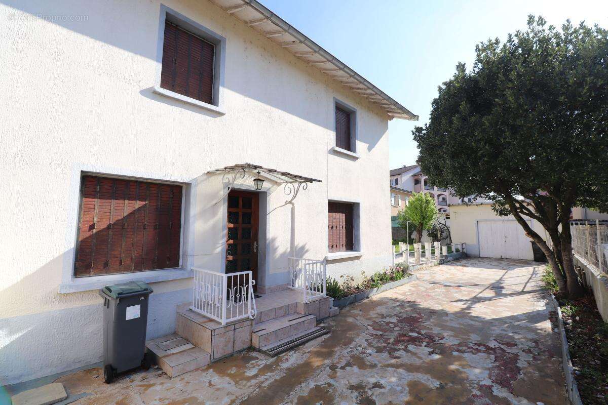 Maison à LOYETTES