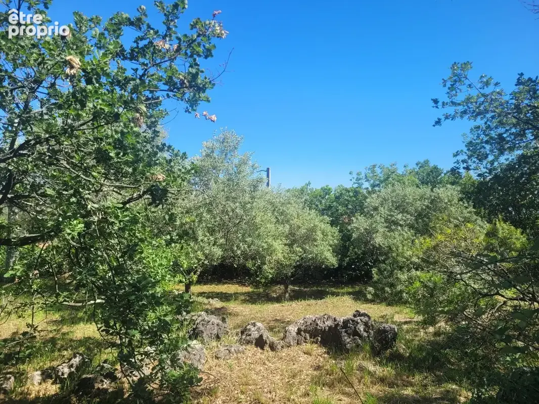 Terrain à LA GAUDE