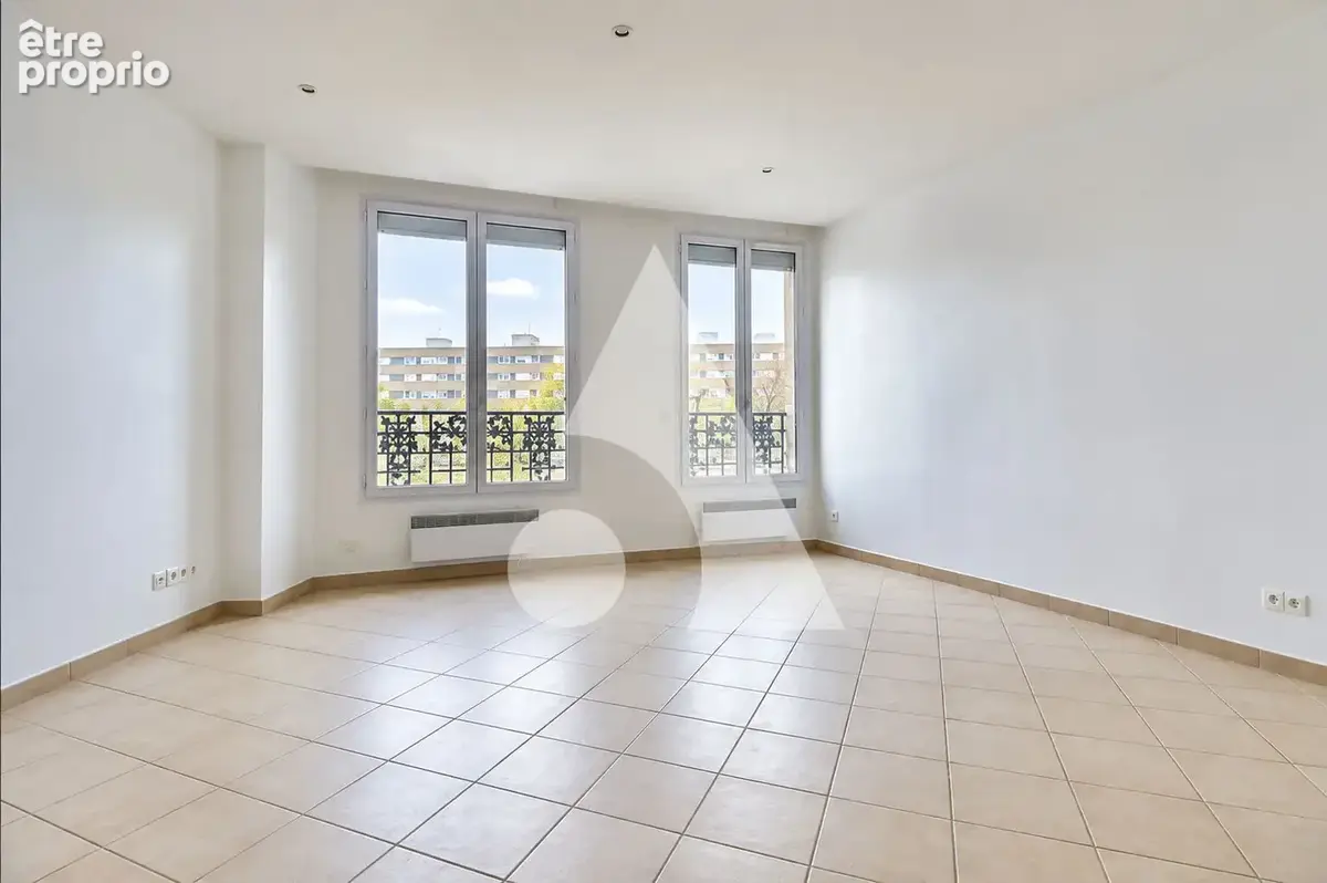 Appartement à LES LILAS