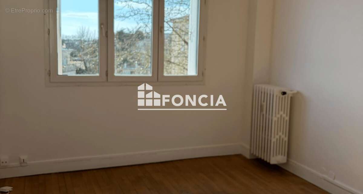 Appartement à LE PLESSIS-ROBINSON