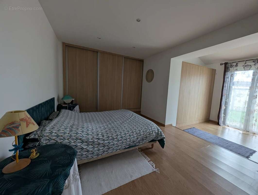 Maison à BAZAINVILLE