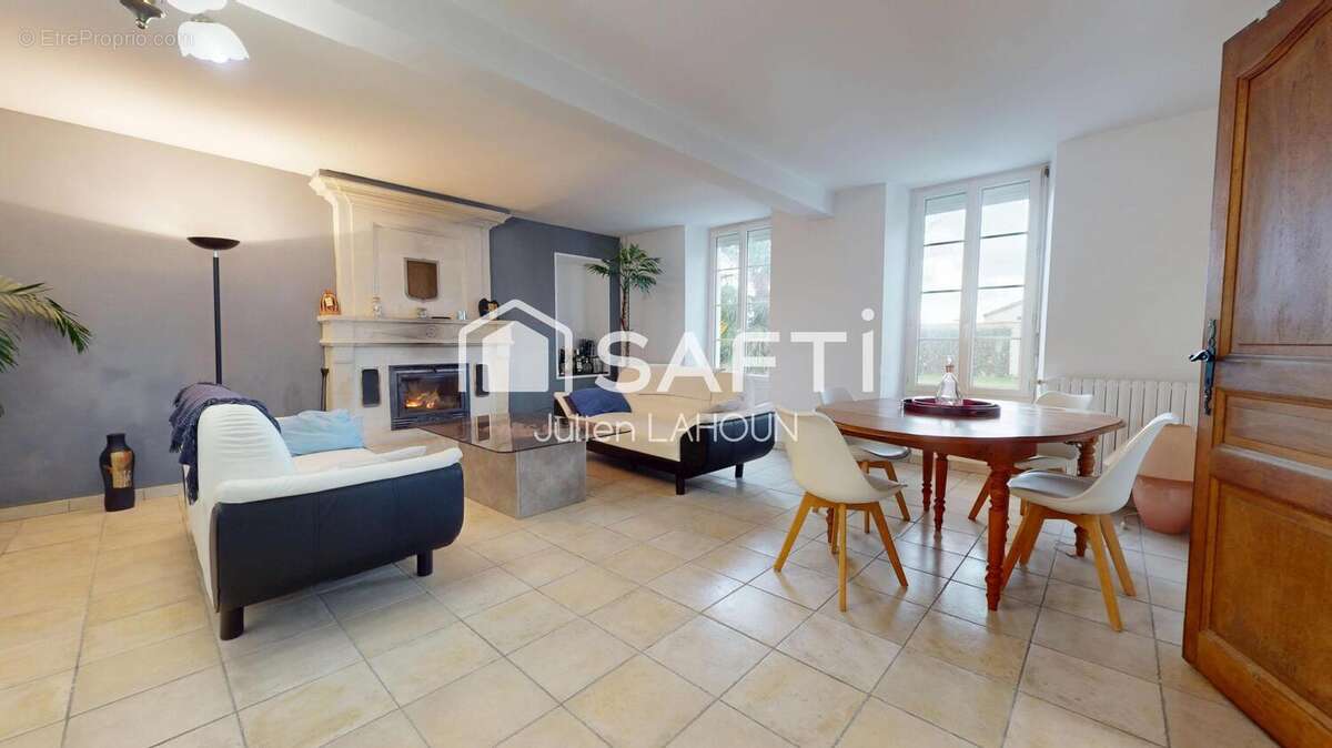 Maison 147 m² à Ars  - photo 8