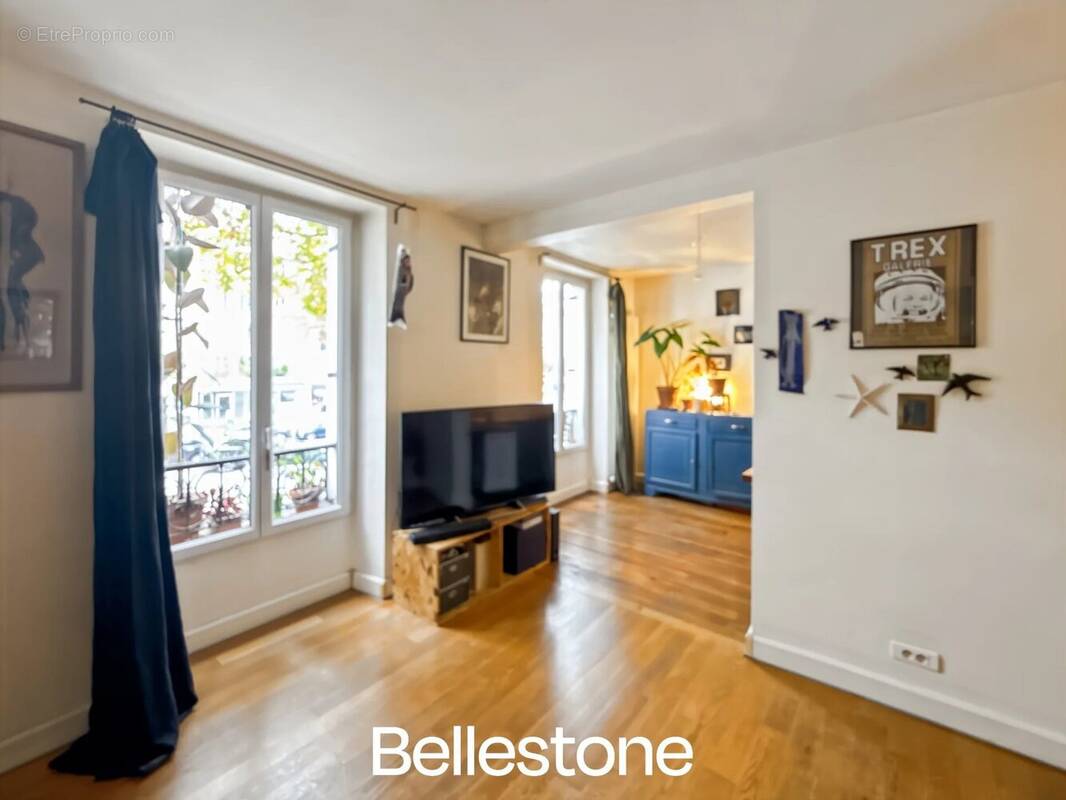 Appartement à PARIS-16E