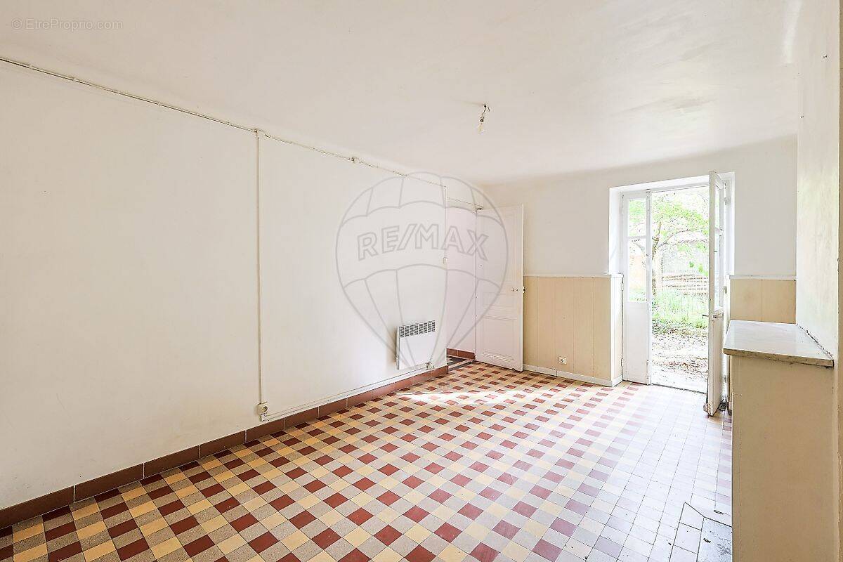 Appartement à MARSEILLE-4E
